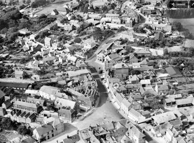 Arial view of Central Emsworth 1928