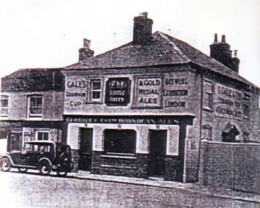 Norrth Street the Little Green Pub the site of Tesco Exppress (Date unknown