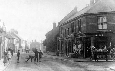 North Street junction with Victoria Rd opposite the Locomtive Public House in the previous photo 1905